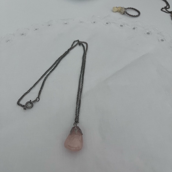 rose quartz necklace - Picture 3 of 3